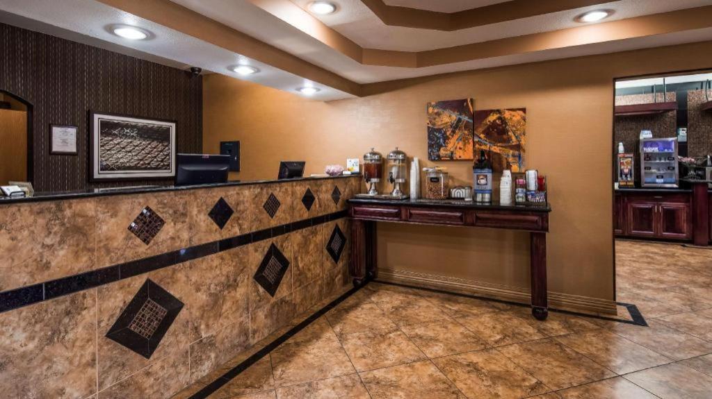 Best Western Manhattan Inn Luaran gambar