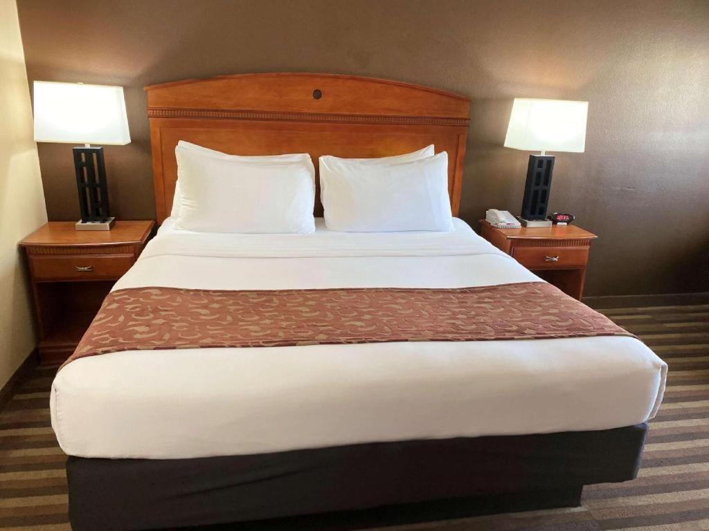 Best Western Manhattan Inn Luaran gambar