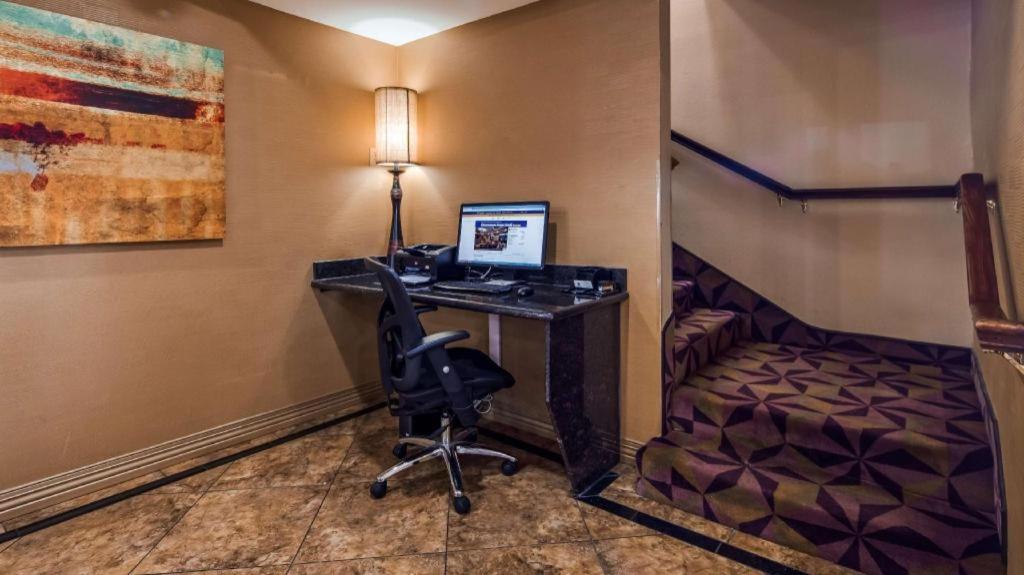 Best Western Manhattan Inn Luaran gambar